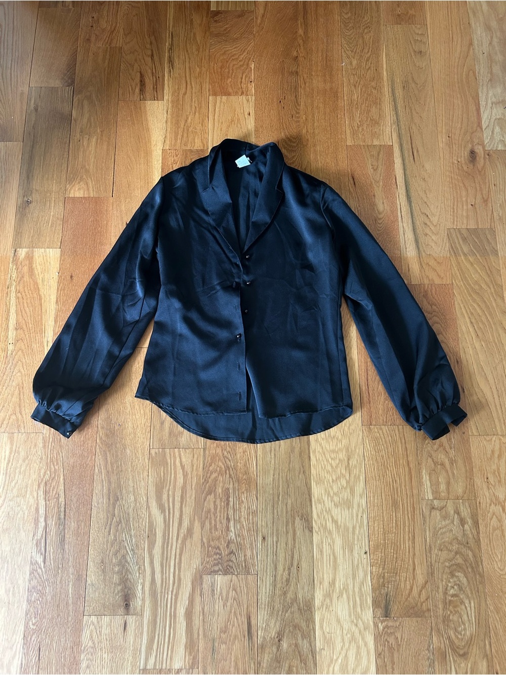 Vintage Salem Silky Satin Long Sleeve Button-Down Blouse 🖤🐈‍⬛
